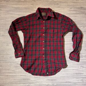 Vintage PENDLETON Shirt 100% Virgin Wool SIZE Medium Plaid